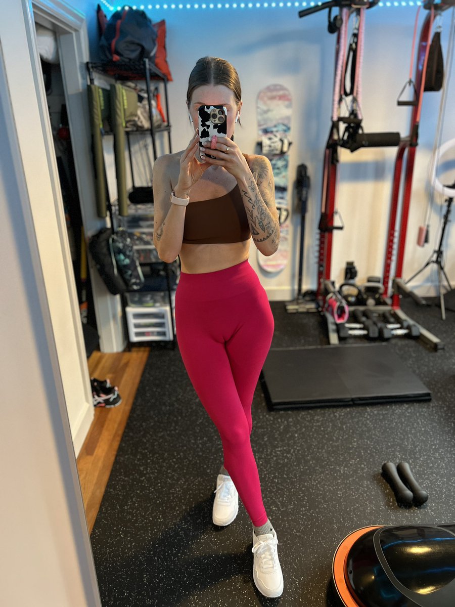 Riley Roscato on Twitter: "I got you a present for Valentine’s Day but