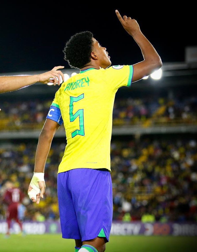 TheChelseaForum's tweet image. There are Millions of us Chelsea fans on Twitter 🔵⚪️

No Chelsea fan should have a few hundred followers. We should all follow each other🫵🏻🤜🏻🤛🏿

Use this Tweet to connect with Chelsea fans... Like, Retweet and comment to reach out to fellow Blues! #CFC