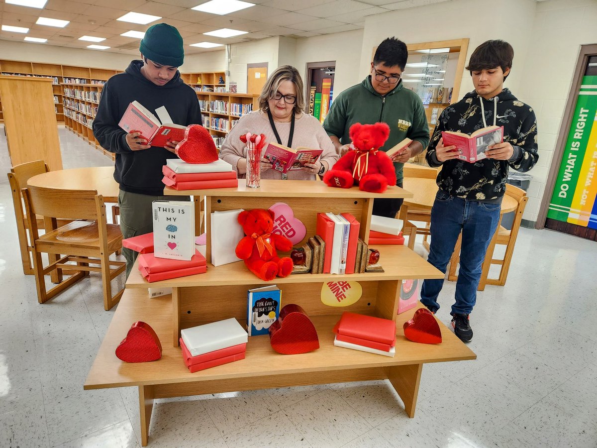lccrounse's tweet photo. Happy Valentine's Day from my 1st period boys! Grab a book and escape to a magical place!! Dyslexia is our superpower!!!!
#Shelfie @rowelibrary @Rowe006 #DyslexiaIsOurSuperpower https://t.co/uaLugRMGw3