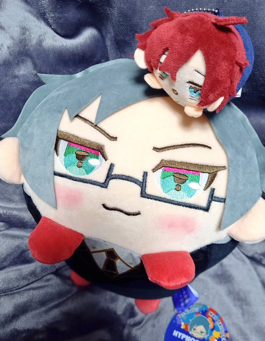 もちころクッションをついに手に入れたんですけどほっぺめっちゃピンクかわいいぃぃ 