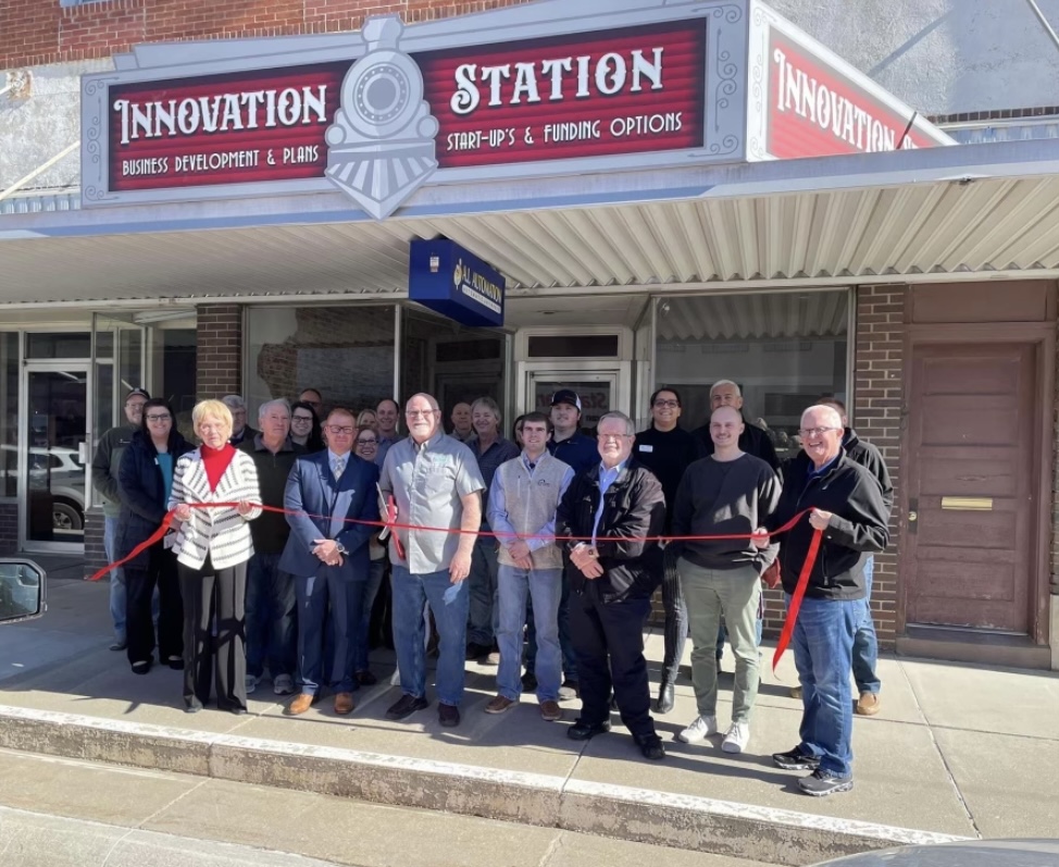 DevelopNebraska's tweet photo. Last week, the Innovation Station in West Point held a ribbon cutting and open house for shared office space and a co-working community with shared open office space, private individual working offices and a conference room. Congrats!! #growne #coworking https://t.co/58f5iPVdb1 https://t.co/00rJ1qWXyM