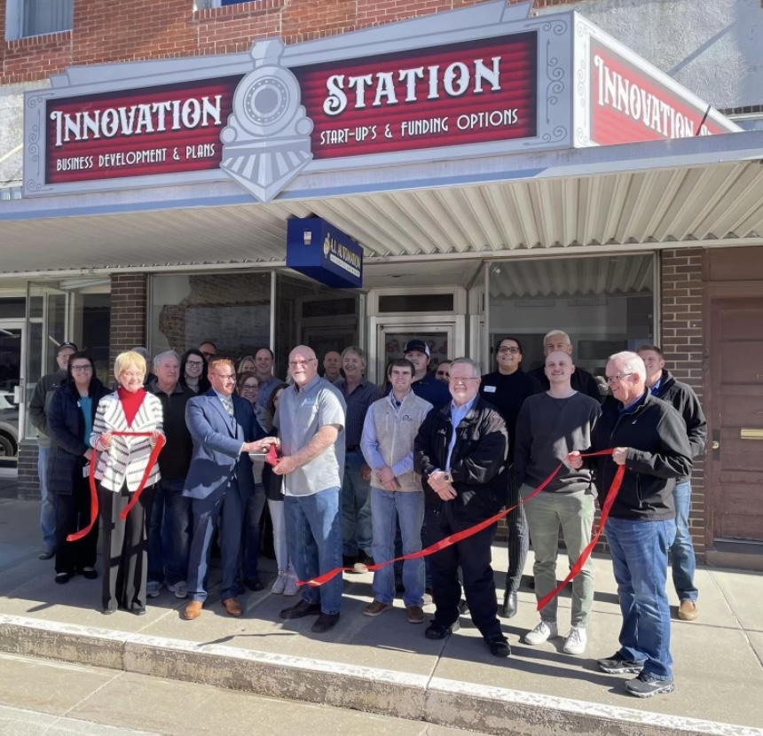DevelopNebraska's tweet photo. Last week, the Innovation Station in West Point held a ribbon cutting and open house for shared office space and a co-working community with shared open office space, private individual working offices and a conference room. Congrats!! #growne #coworking https://t.co/58f5iPVdb1 https://t.co/00rJ1qWXyM