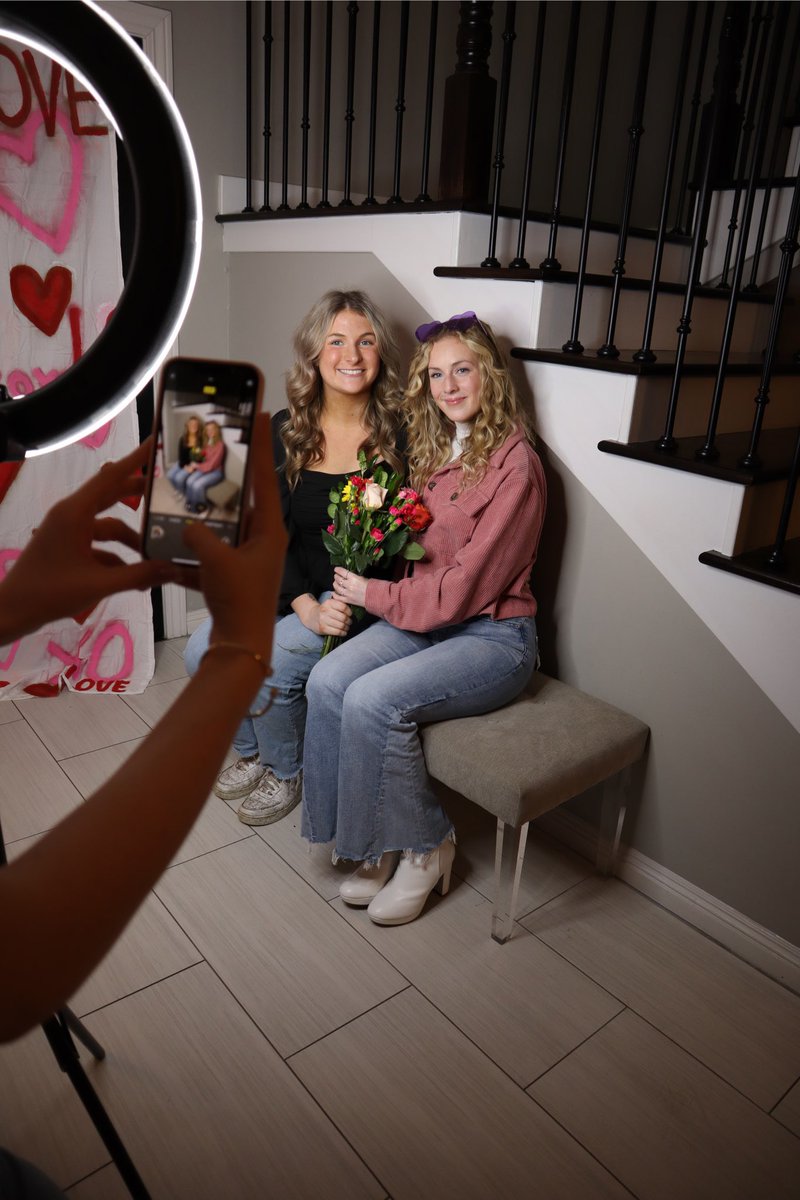 MoStateTriSigma's tweet image. HAPPY GALENTINES💜 We had so much fun bouquet making last night!!