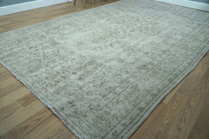 RugsLord's tweet photo. Boho Decor Rug 6.20x10.01 ft. H-2405  🙂👍
Wool-Woven-From 70’s 👌💞

https://t.co/3qQCDAmmTZ via @Etsy 
#grayrug #6x10rug #turkishrug #antique #apartmenttherapy #arearugs #beautifuldecorstyles #bohodecor #carpets #decor #decoration #handmaderugs #homedesign #howyouhome #interior https://t.co/0ztl0PGtAr
