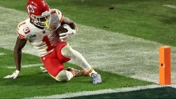 And to think we almost never resigned him due to the depth of RBs at the start of the season. As a Leeds and Chiefs fan he has clearly put “side before self every time” with this play. #ChiefsKindgom #chiefs