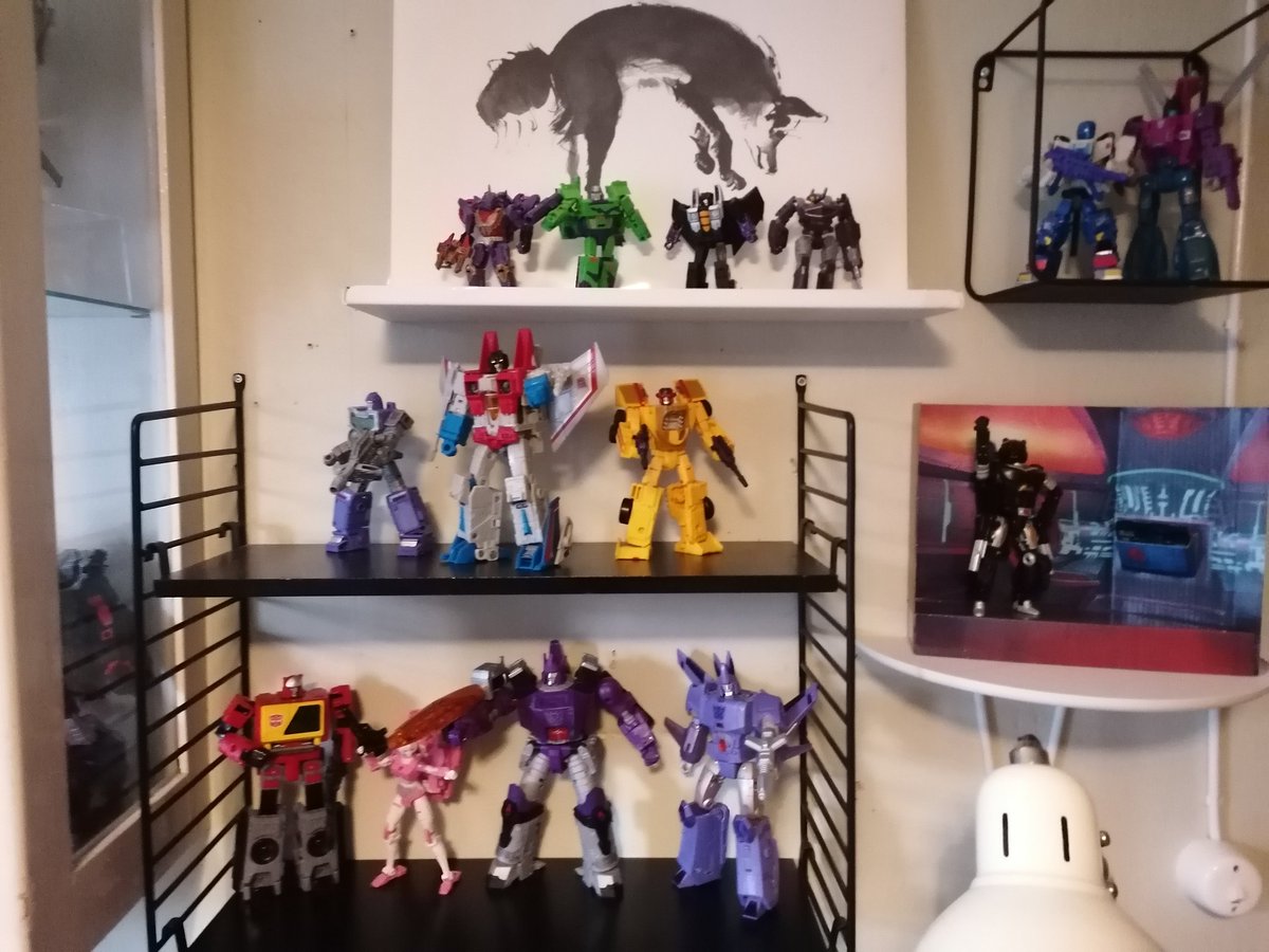Seeker_206's tweet photo. My transformers collection :3 https://t.co/bfbvqGwRt3