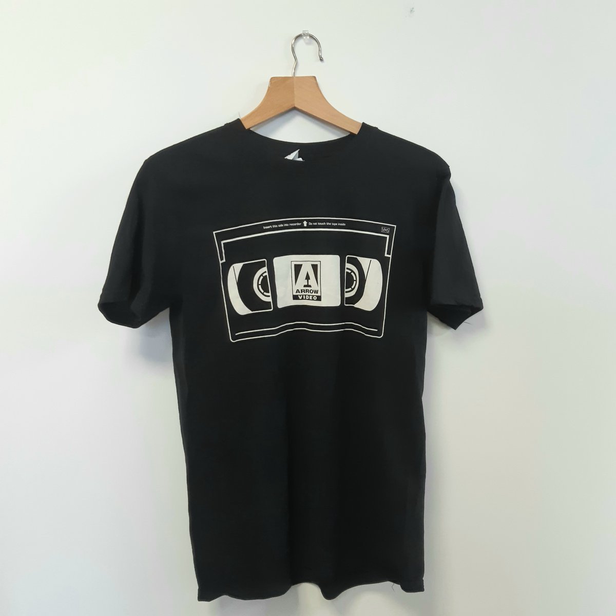 FOPPofficial's tweet photo. We have a T-shirt prize draw courtesy of @ArrowFilmsVideo and @mubiuk! There will be multiple winners, 2 tees each!

Win:
Arrow - S
Arrow VHS - M
Decision To Leave - M
Philip K Dick  - XL

To win:
Quote Tweet with #FoppTees
UK only
Must be following

Date closes:
21/02/2023 https://t.co/DvvQN6eSWD