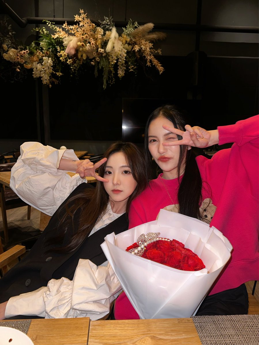 MookWorranit's tweet photo. 🫶🏻🫶🏻🫶🏻🫶🏻 #ValentinesDay https://t.co/8ApLhtT13q