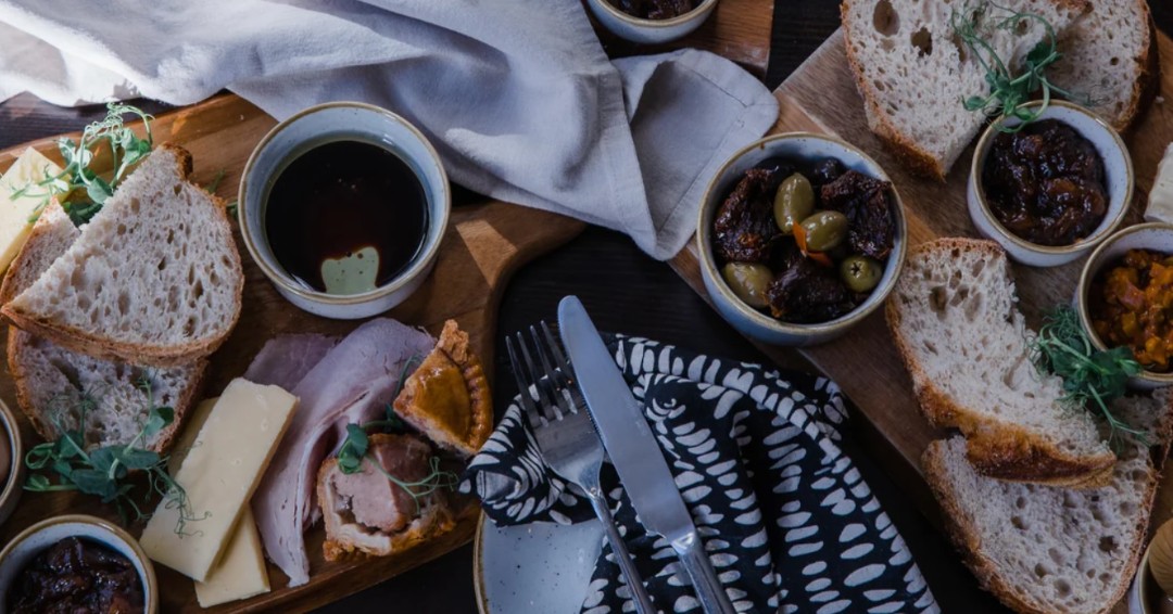 Why not book into the <a href="/MagicRockTapHD9/">Magic Rock Tap Holmfirth</a> this weekend to enjoy one of their local sharing platters 
Served Friday + Saturday 12-8pm | Sunday 12-6pm (Serves 2 people) £11
To find out more click the link below (or copy to your browser), thank you
holmfirth.info/event/weekend-…