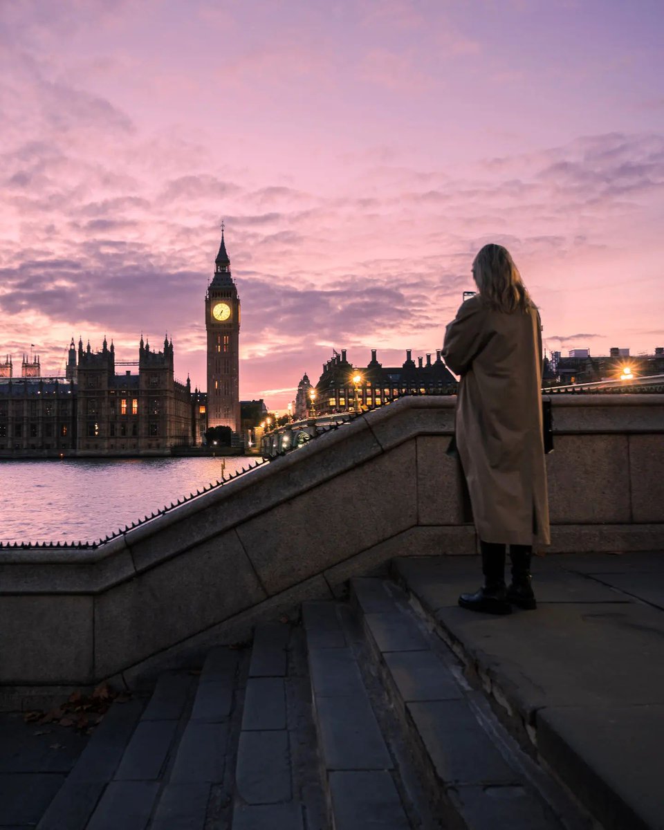 Capturing London moments, one landmark at a time💗 [📸 <a href="/chrisjdalton/">Chris Dalton</a>] #LetsDoLondon #VisitLondon bit.ly/3YJSafN