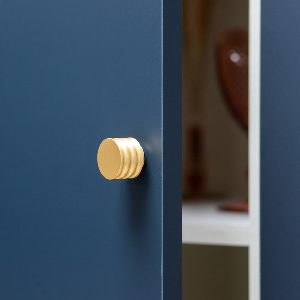 SDSLondon's tweet photo. We have added FOUR cabinet collections to our range! You can find them on our website in our Cabinet Collection category! 
#cabinethardware #brasscabinetfittings #cupboardhandles #cupboardknobs https://t.co/Zb195FNfGm