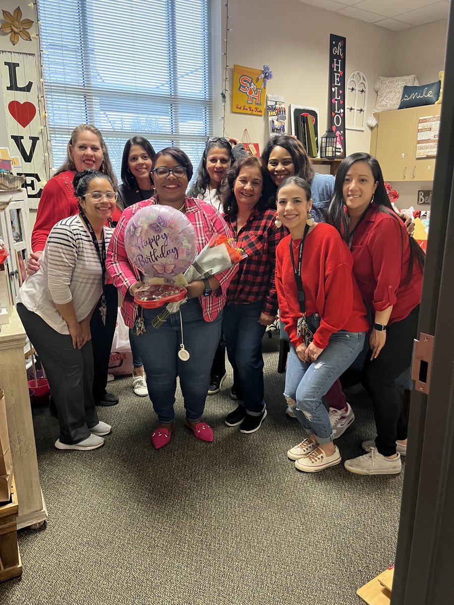 TJloves2read1's tweet photo. Our fabulous 1st grade team surprised me again! Can I just say I absolutely love sharing my birthday on this special day with everyone! Happy Valentine’s Day! #smilesallday @Horn_Dream_Big @AliefISD https://t.co/R9NlXzcTQl
