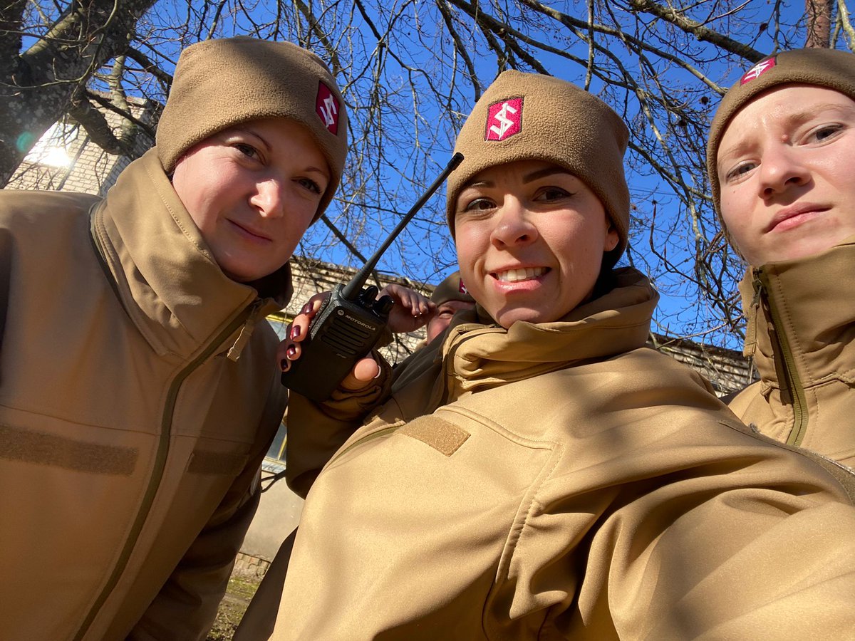 Jaunsardze's tweet image. #9day Šodien jaunajiem jaunsargu instruktoriem pamata militāro prasmju kursā (#PMPkurss)  pēdējā mācību diena.
#augsimlatvijai #jaunsardze #mācības #instruktori #VAM #RudbāržuMuiža #teirdarbs