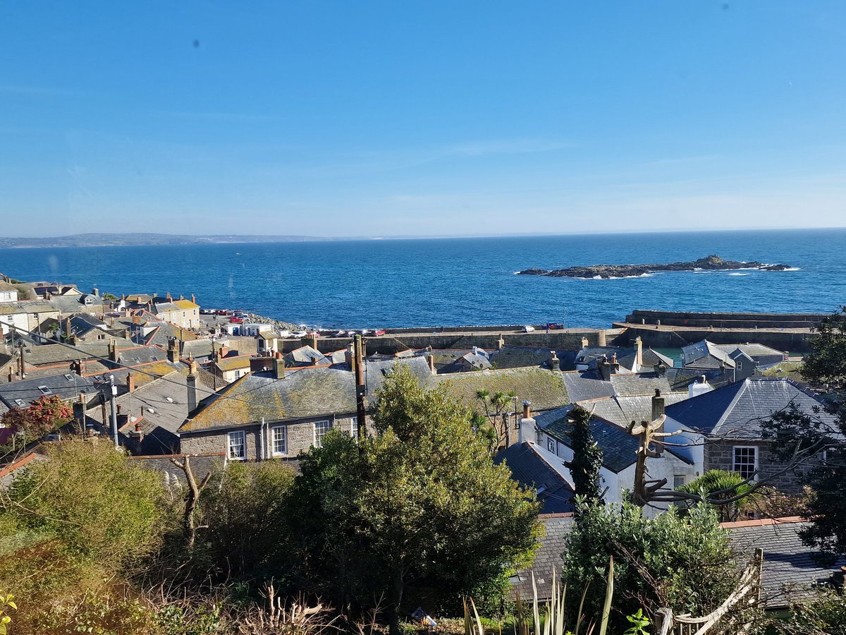 Another lovely view whilst out on home visits haha what #Mousehole #primarycareparamedic