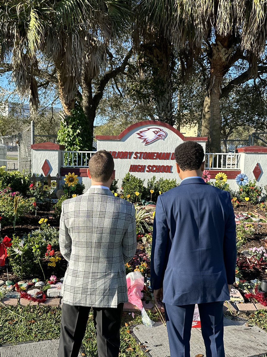 MaxwellFrostFL's tweet photo. This morning, I’m in Parkland with my friend @JaredEMoskowitz. It’s been 5 years since 17 lives were lost at Marjory Stoneman Douglas. Today, I’m  thinking about this community, the families, and my friends that survived. https://t.co/DSa6pMxEBY