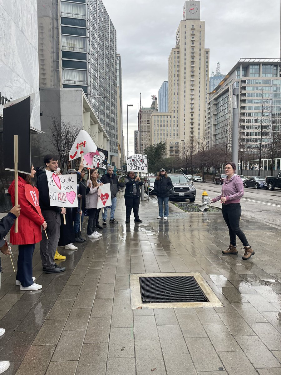 Standing with my lovely co workers with Valentine’s Day @DallasNewsGuild #yallidarity