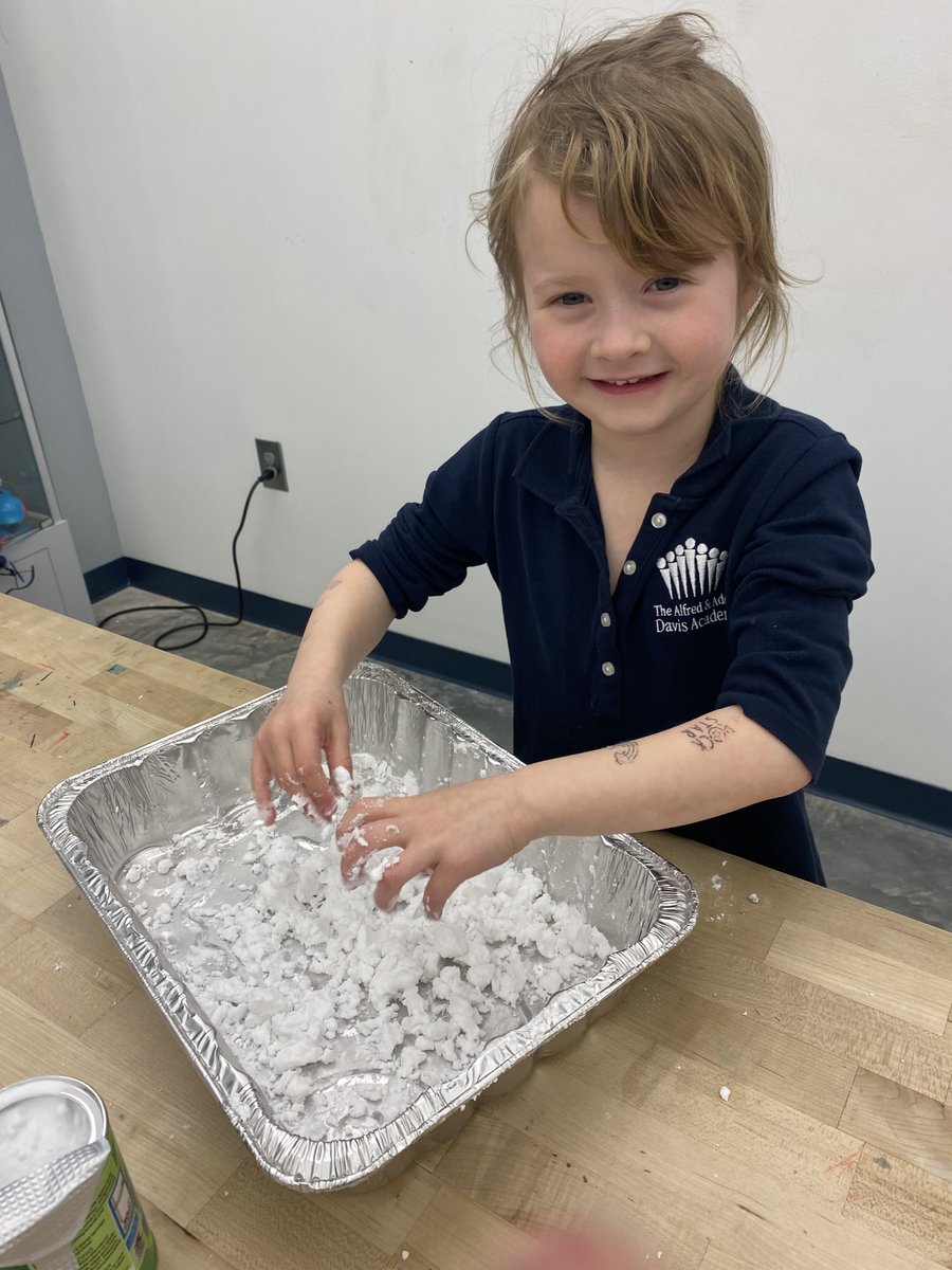 GaTechLibrarian's tweet photo. We made a mess and loved it! Fake snow with #davisme after Reading Perfect Snow by @barbreidart https://t.co/FUGYkPqv1V