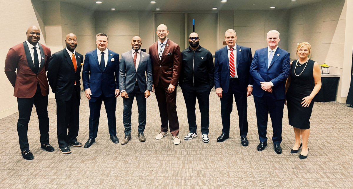 Pro Football Hall of Fame class of 2023.  Congrats to my fellow members and their families, as we share this special moment forever.  A very special night and weekend to be apart of. #HallOfFamer