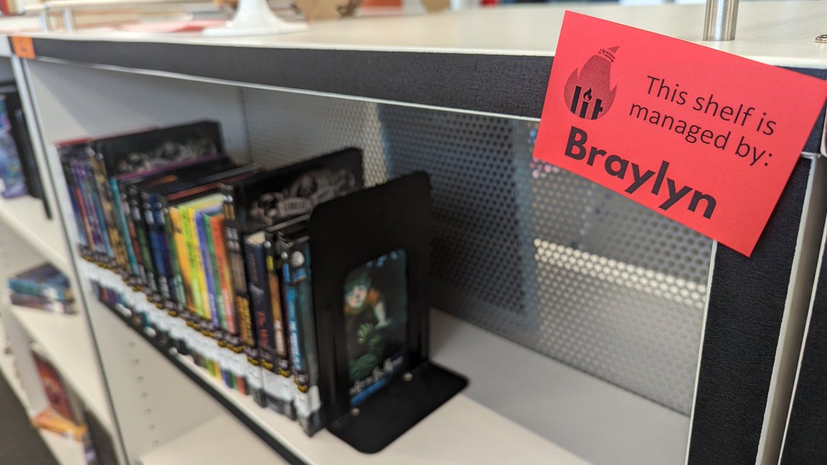 thedramaticlib's tweet photo. LIT (Librarians In Training) Club members are taking their job very seriously! @AlmaMartinezIS #navigatorsread #LITClub https://t.co/I0GzBxILR7