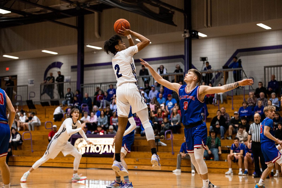 SE Saline Boys Basketball tweet media