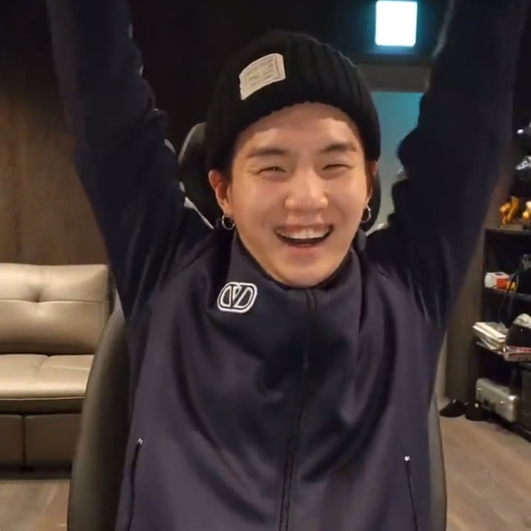 yoongi's reaction to his tour being announced is everything