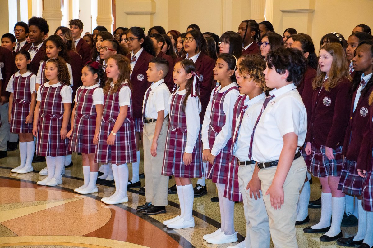 ILTexasSchools's tweet photo. We are so proud of all of the students who sang at the Texas State Capitol Rotunda! Thank you to all who tuned in and watched our bright students perform! #EagleByChoice #FutureGlobalLeader #BodyMindCharacter https://t.co/HP1lkwKm0J