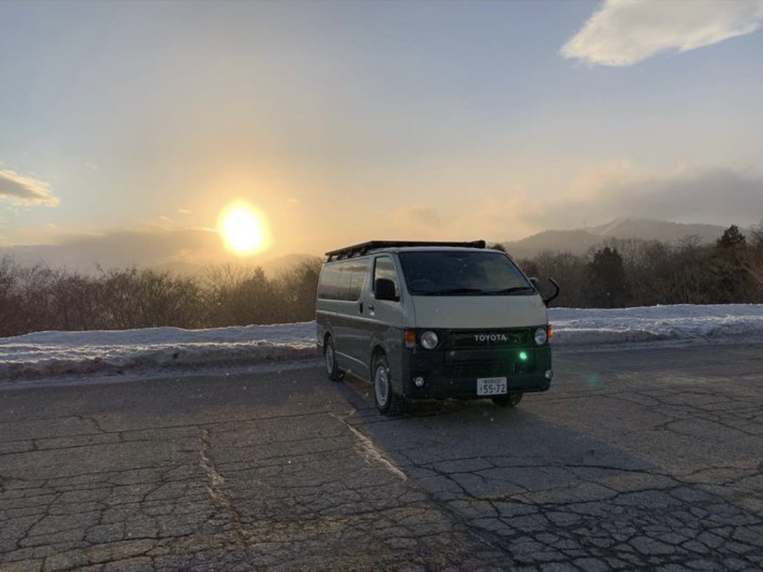 hiace_misato's tweet photo. ハイエースは遊び車に最適‼️

を検証する為、三郷店スタッフみんなでスノーボードへ😁

結果はスタッフの顔を見れば言わずもがなです🤭

『楽しい』お車お探しなら是非当店へ🎶

https://t.co/wEFjT1Rq9B

#flexdream #ハイエース専門店 #フレックスドリーム三郷店 https://t.co/GigPb0Ebvp