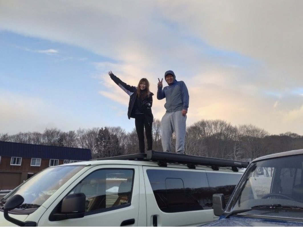 hiace_misato's tweet photo. ハイエースは遊び車に最適‼️

を検証する為、三郷店スタッフみんなでスノーボードへ😁

結果はスタッフの顔を見れば言わずもがなです🤭

『楽しい』お車お探しなら是非当店へ🎶

https://t.co/wEFjT1Rq9B

#flexdream #ハイエース専門店 #フレックスドリーム三郷店 https://t.co/GigPb0Ebvp