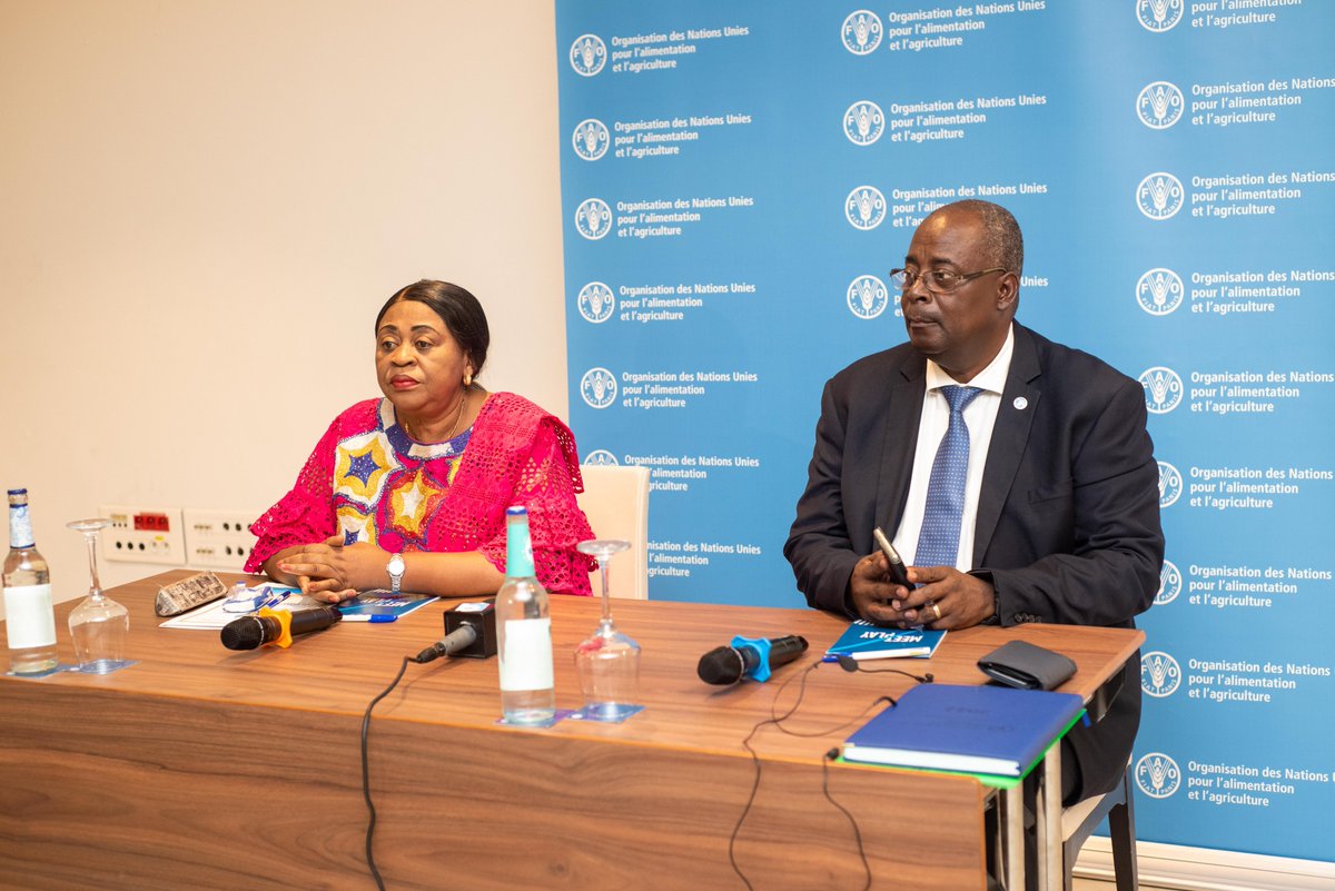 FAORDCongo's tweet photo. 📣A #Kinshasa 🇨🇩, la @FAO ➕le @MinGenre_RDC ➕les différentes parties prenantes s’engagent à mettre ensemble leurs expertises pour élaborer la stratégie nationale d'autonomisation économique des femmes dans le secteur agricole. 

#WomeninAgriculture https://t.co/ETj8XyZSqk
