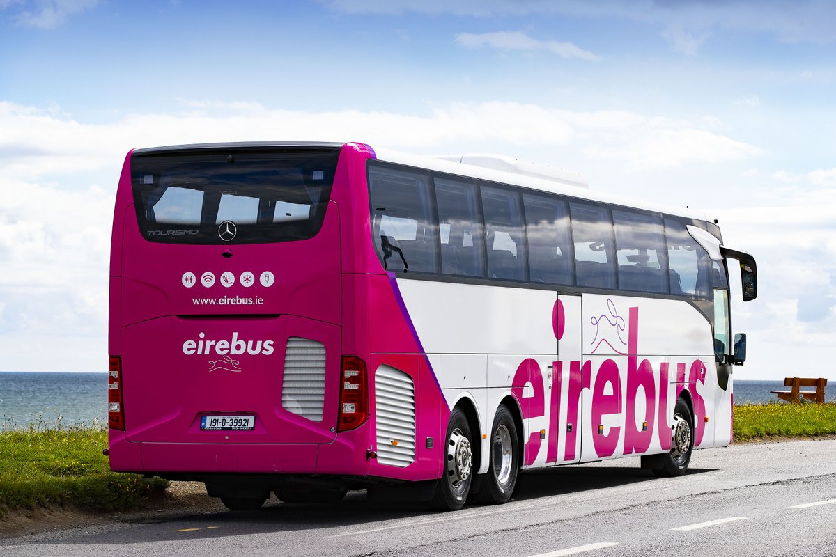 Happy Valentine's Day from the Pink Lady and all of us at Eirebus 💗💗💗 #valentines #valentinesday2023
