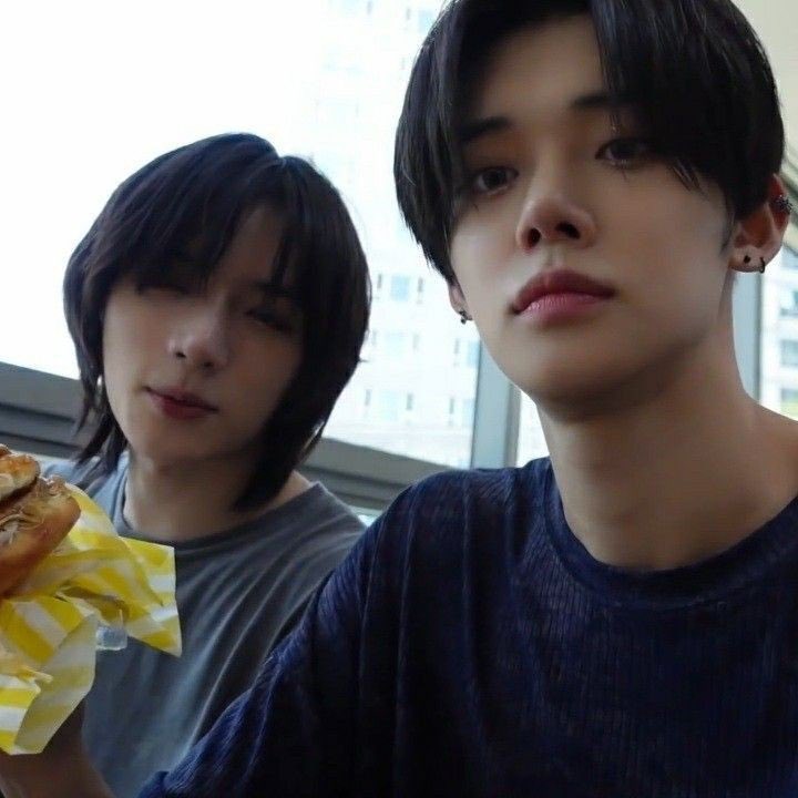 ulooksocools's tweet photo. แฟนเดย์ … 🖤 https://t.co/5Qnpzou4pd
