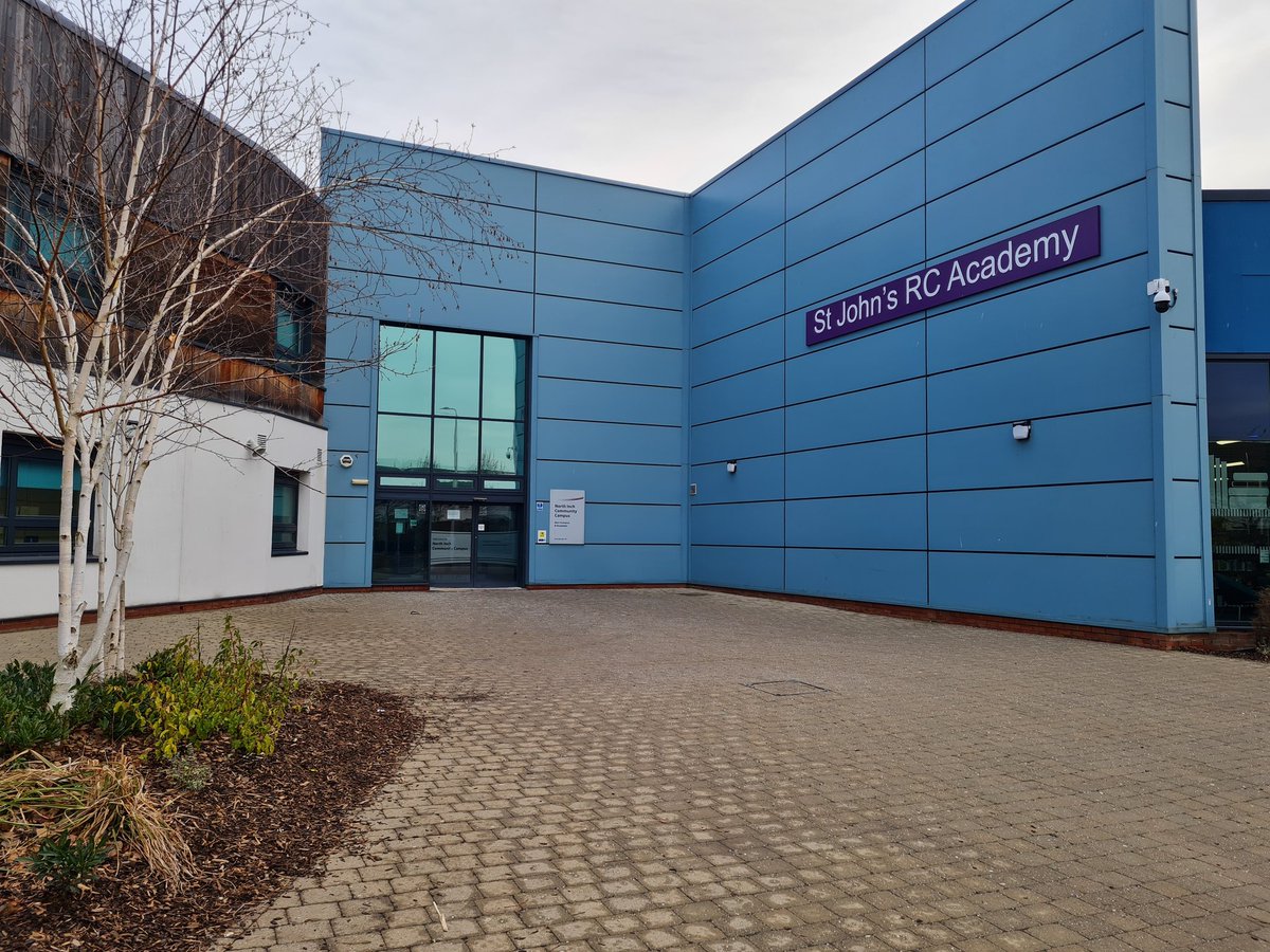 ypi_scotland's tweet image. A nice day for a great @ypi_scotland  final @st_johnsacademy. Well done to the team representing Tayside Diabetes Family Group. #GererationChange #WhyYPI @TWF_Scotland @PerthandKinross