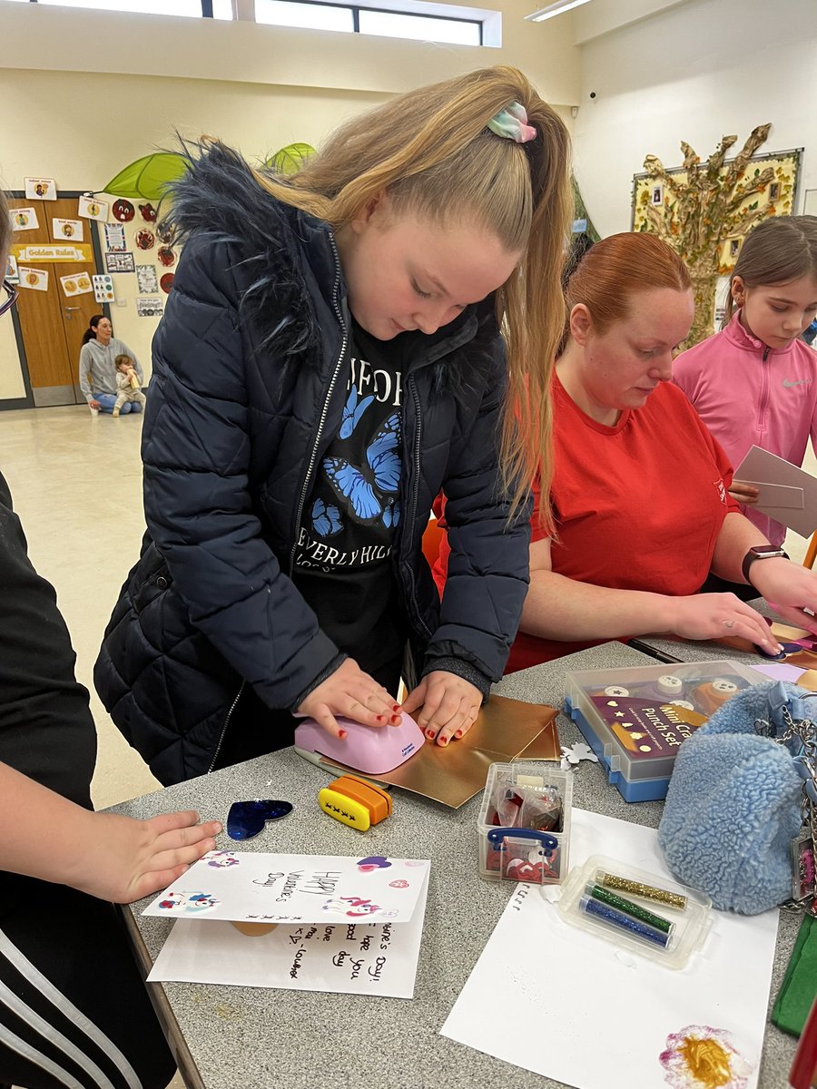 Lisa Fowles tweet media