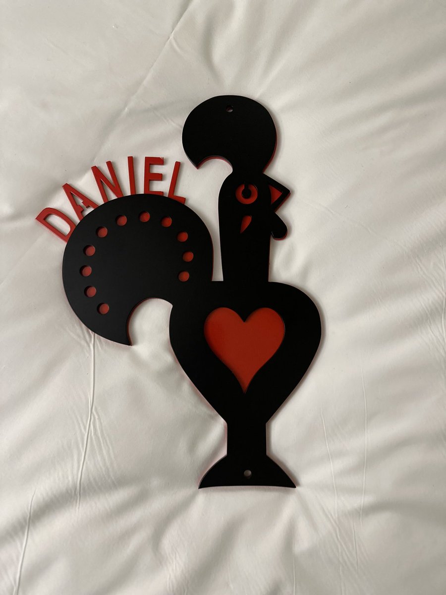 Daniel1402_'s tweet photo. Everyone knows how much I love a Nando’s. so… my friends made me this sign!! @NandosUK what do you think!? Does this get me a black card or at least a free Nando’s 🙈😂#nandos https://t.co/L7xbAgiM2s