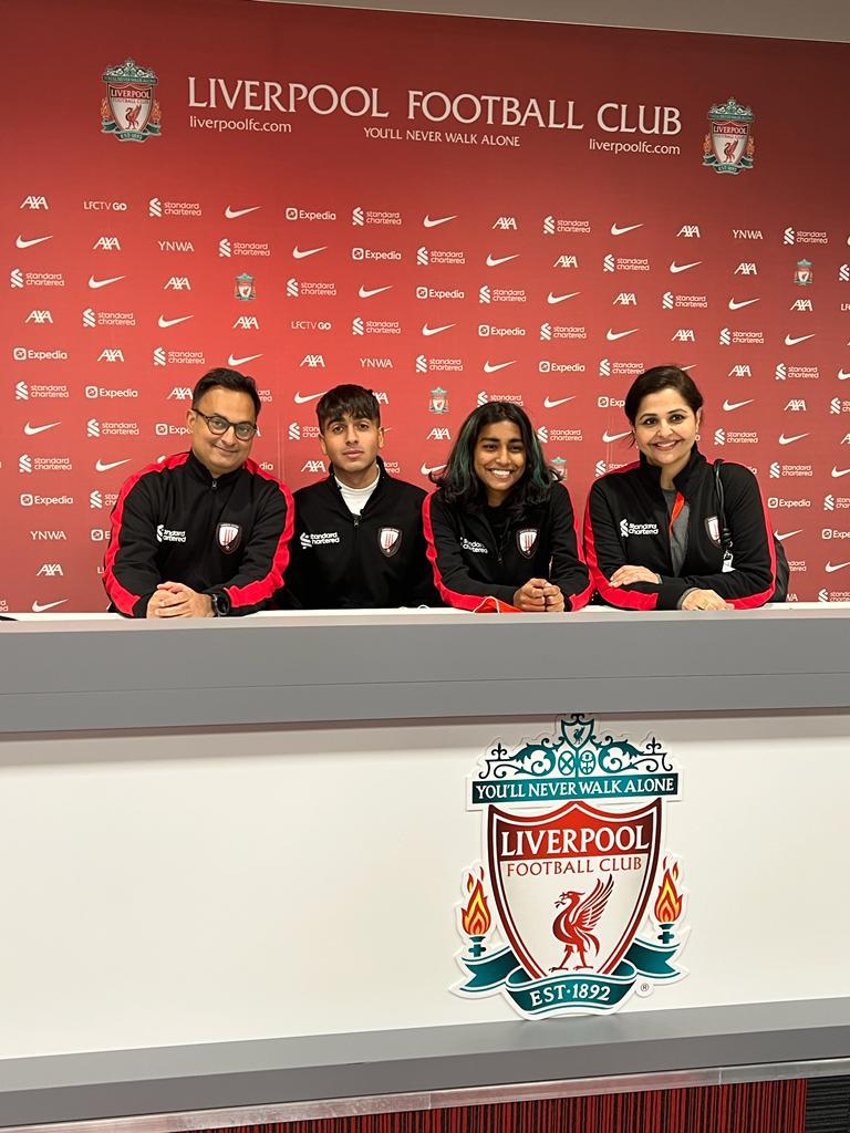 karachiunitedfc's tweet photo. For the past few days, we were at @LFC attending a Community Coaches' workshop to further reinforce our knowledge of 'The Liverpool Way' with sessions & meetings thanks to our amazing partners @StanChart ๐ต๐ฐ
#KarachiUnited #TrainTheTrainer #StandardCharteredPakistan #LFC #KUYouth https://t.co/AW9cBMHkZj