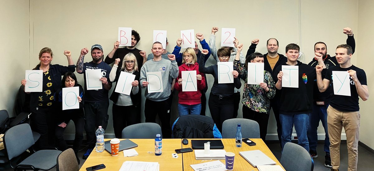 pracownicza's tweet photo. Solidarnie z załogą Amazon BCN2 pod Barceloną! ¡Solidaridad con los trabajadores de Amazon BCN2 cerca de Barcelona! Od 2 tygodni pracownicy strajkują i blokują bramy tego magazynu. #bcn2 #amazon #strike #solidarity #huelga #colpejar #makeamazonpay https://t.co/HWtlynqPR9