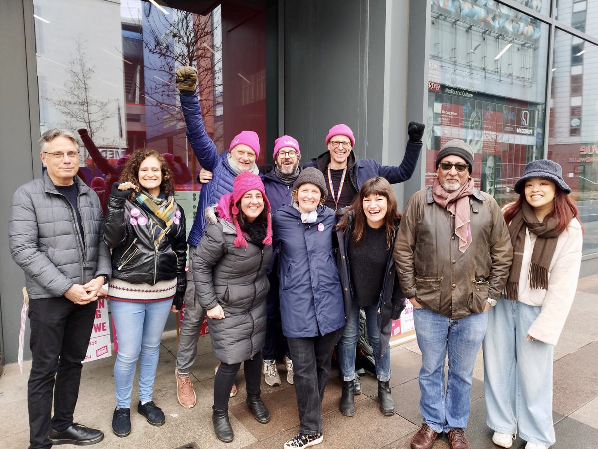 llantwit's tweet photo. Week 3 of 7 in the #ucuRISING strike and the @CardiffJomec picket is going strong.
Thanks to the excellent @voice_wales for coming to interview us about our @ucu @CardiffUCU dispute!
💪✊💖 https://t.co/SvuO3YJXER