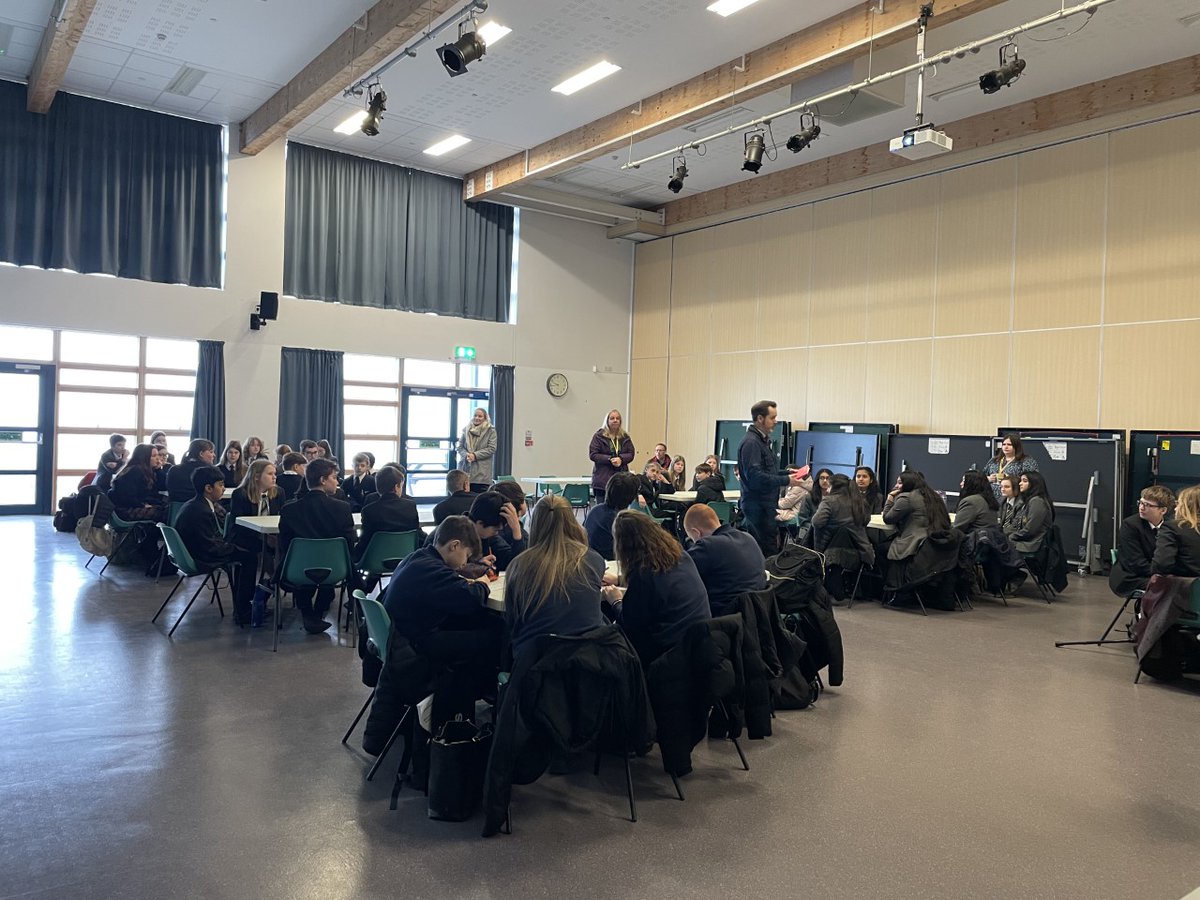 gartreehigh's tweet photo. It’s great to welcome so many schools from across the county to today’s debating event. The current proposal is “All jobs should be equally well paid” and there is some lively discussion in the room. Thanks to everyone taking part. #GartreeDebate #GartreeEvents https://t.co/4cpucVv9Id