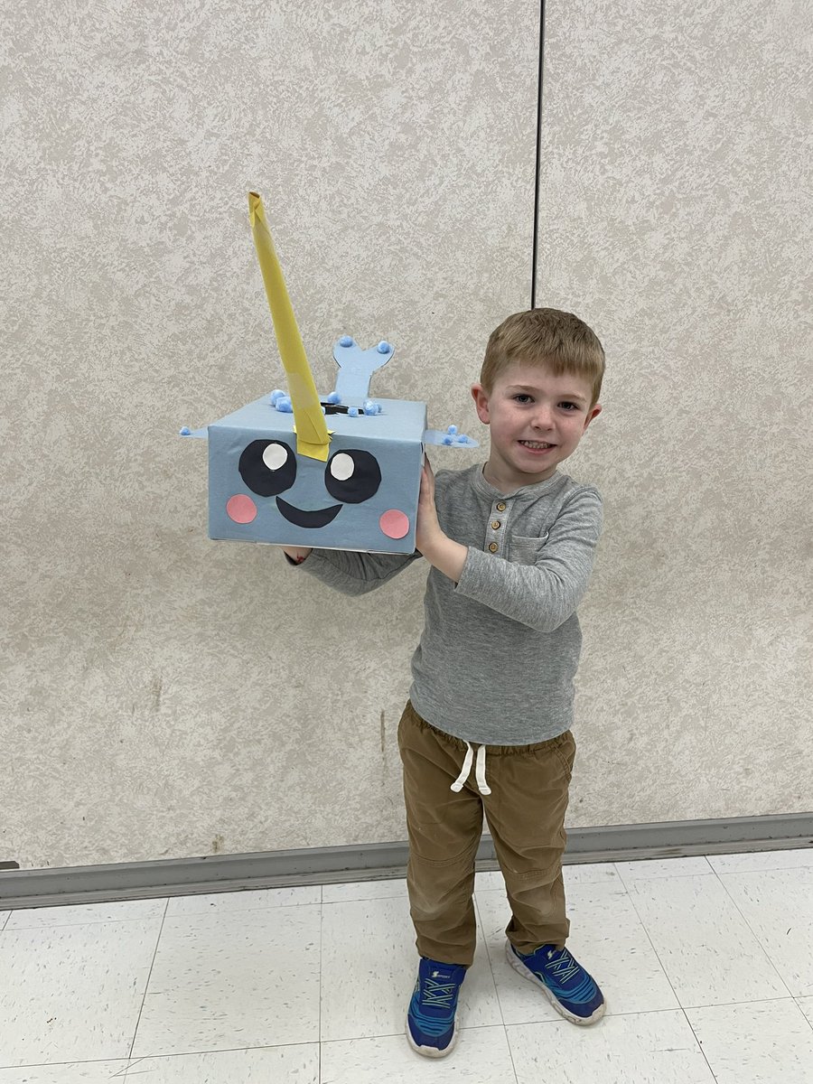 Mrs_Ray_1st's tweet photo. Thank you @HillviewPta for hosting tonight’s Friendship Box Party. We had a blast designing and building a box together as a family! Benjamin loves the way his unicorn whale turned out! ❤️ https://t.co/2z7WkdaAeB