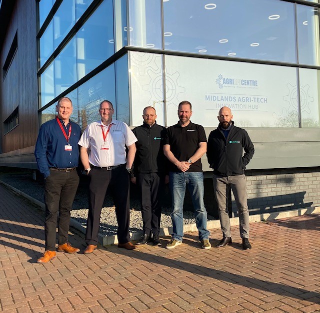 JonLee_Auto's tweet photo. Our team enjoyed the sunshine on our first day in the new office.
We are now officially moved into the Agri-EPI Centre, a the state-of-the-art facility in Telford. Get in touch with one of the team if you need some help with your recruitment.
#agritechnology #agritech #telford https://t.co/cz2N19zGNi