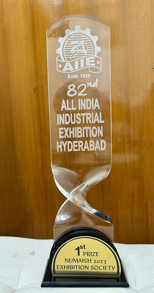 HarithaHaram's tweet photo. #AIIE #ExhibitionSociety
#నుమాయిష్ లో తెలంగాణ అటవీశాఖకు మొదటి బహుమతి.
పథకాల అమలు, ప్రదర్శన విభాగంలో బహుమతి దక్కించుకున్న అటవీశాఖ స్టాల్.
@HarithaHaram ద్వారా అటవీశాఖ అమలుచేస్తున్న వినూత్నపథకాలు, వాటి ప్రదర్శనకు హైదరాబాద్ ఇండస్ట్రియల్ ఎగ్జిబిషన్ లో మొదటి బహుమతి లభించింది.
@KTRBRS https://t.co/LEwFp3LXEJ