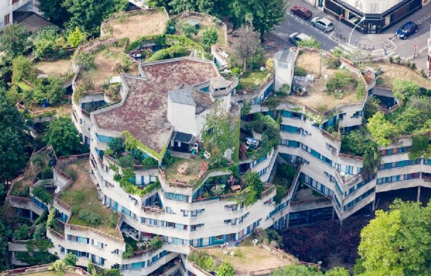 AnruOfficiel's tweet photo. Plus inclusifs, plus écologiques : Renée Gailhoustet (1929-2023), architecte de conviction, a produit une série de projets de logements sociaux visionnaires 🏢

Pour en savoir plus 📚 #livre "Une poétique du logement"
#hommage #architecture #quartiers #social #livre https://t.co/bmrWqSeEJW