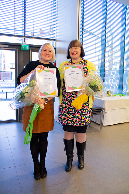 PirkanmaaVoimia's tweet photo. Kahden vuoden tauon jälkeen kokoonnuimme sydämellisissä merkeissä yhteen asiakkaidemme ja kumppaneidemme kanssa ystävänpäivän aamubrunssille Koukun Helmeen sekä palkitsimme kehittäjäkumppanimme.💕 Lämmin kiitos kumppaneillemme ja iloista ystävänpäivää!💐💕 https://t.co/fpqQcIUe7Z