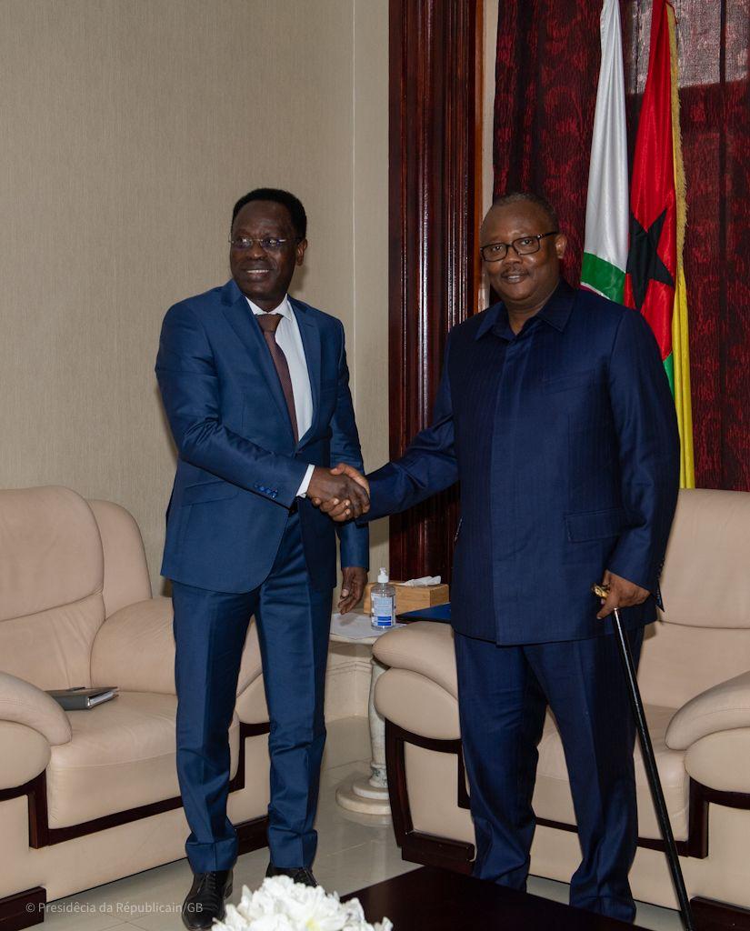 OOASWAHO's tweet photo. As part of his mission, @OoasWaho's DG was received in audience by His Excellency Umaro Sissoco Embaló @USEmbalo, President of the Republic of Guinea Bissau and current Chairman of @ecowas_cedeao Conference of Heads of State and Government on 13 February 2023. https://t.co/FRSpiODhPU