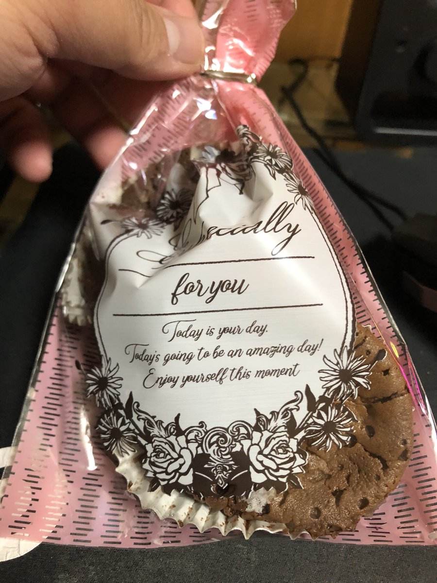 perococoryu's tweet photo. 妻からバレンタインチョコ🍫 https://t.co/4tvb1M2Ne0