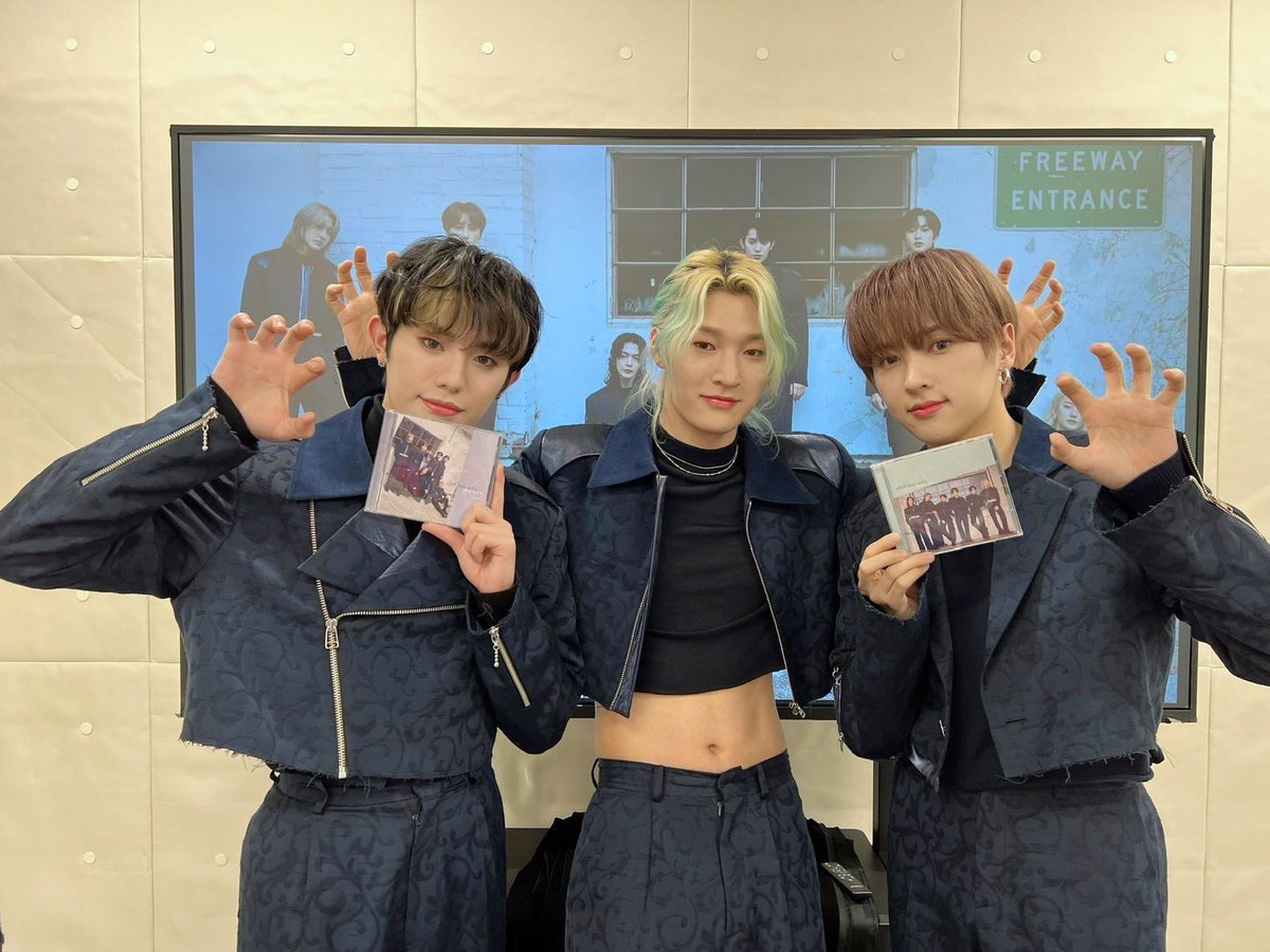 OnlyOneOfBR's tweet image. [#realease/💿]

＼＼chrOme arts D-1 até o lançamento／／
Tenho certeza de que alguns de vocês já conseguiram uma passagem aérea e o chrOme arts em mãos💿 ✨

Aquela música que você também ama! Esta música também está incluída como uma música japonesa, então, por favor, ouça-a🦁💫