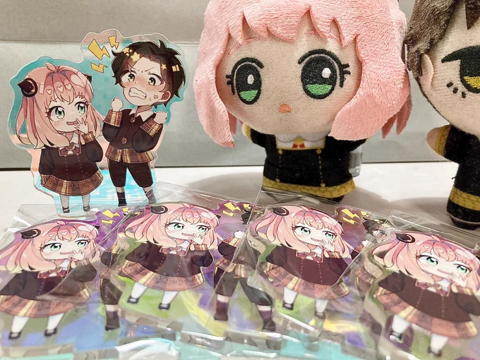 注文してたアクスタが届いたので見て...タマムシ加工かわいすぎるんだが!! 