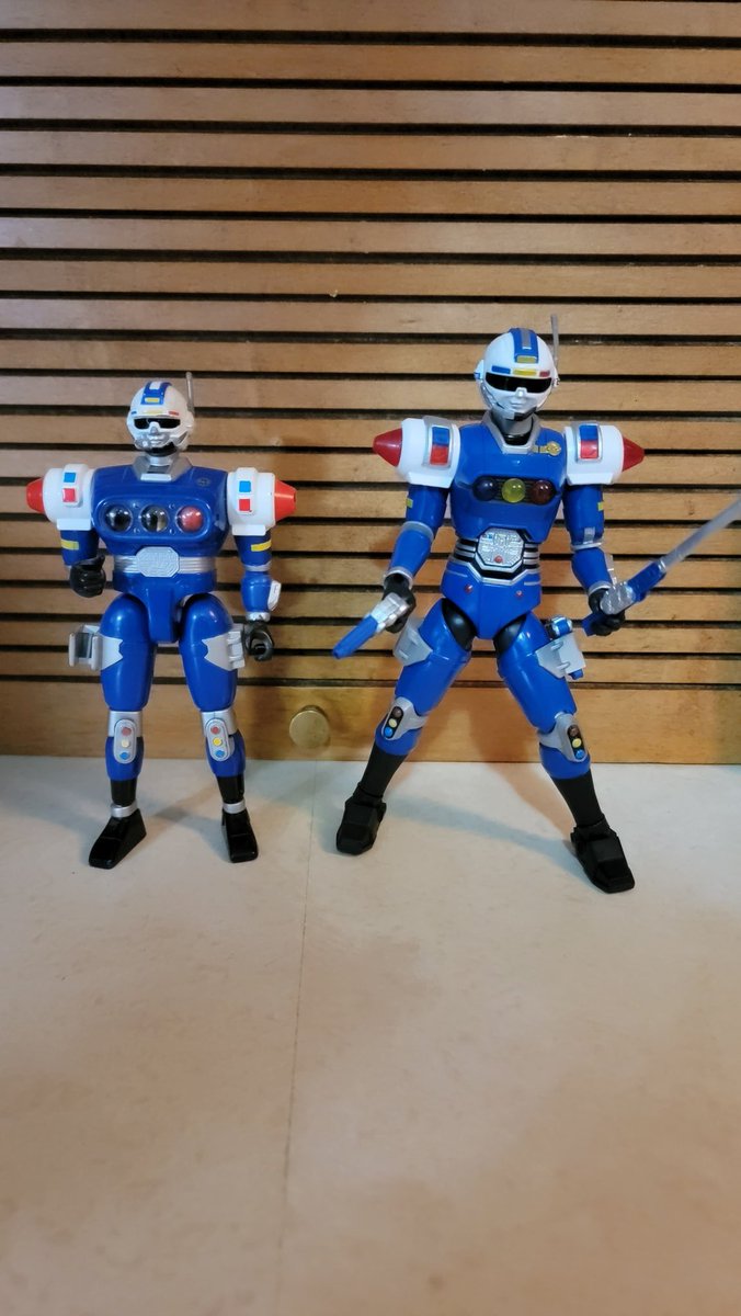 JasonPez's tweet photo. #PowerRangers #powerrangersturbo #shiftintoturbo #bluesenturion #hasbro #lightningcollection #actionfigures #actionfigure #figures #toys #collectibles #mycollection #phantomranger https://t.co/N1d14CpwvS