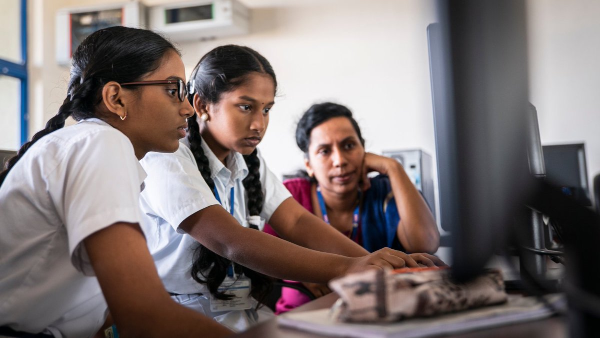 The Computing Curriculum is our complete bank of free teaching resources. It offers you everything you need to teach computing lessons to all school-aged learners.

Learn more: rpf.io/blog-cclp

#CSEd #Computing #Education