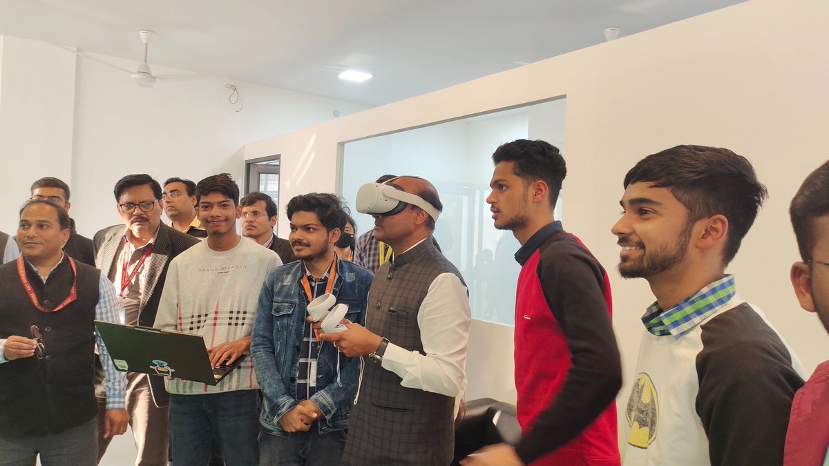 Kiet_edu's tweet image. School of AI/ML &amp;amp; Data Sciences at KIET Innovation Centre successfully organized a #workshop on &quot;#Machine_Learning &amp;amp; #Data_Science 1.0&quot; from 11 Jan-10 Feb. 

#kiet_group_of_institutions #KIETGZB  #KIET #AKTU #AICTE #KIETInnovationCentre #SchoolOfAIMLDataSciences #MachineLearning